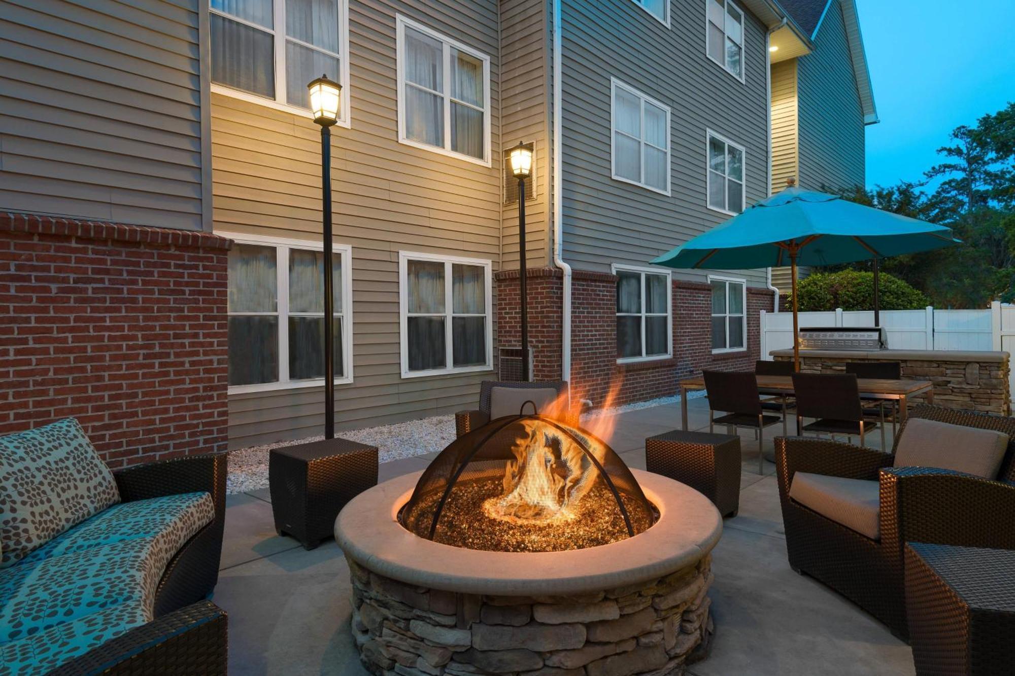 Residence Inn Savannah Midtown מראה חיצוני תמונה